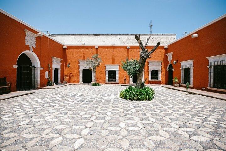 Walking Tour through the Historic Center of Arequipa