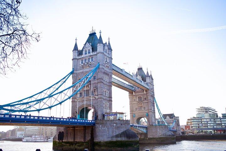 Private London Sightseeing Tour: Black Taxi from Heathrow Airport