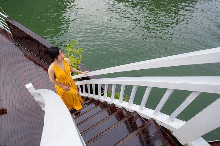 3 Days 2 Nights Luxury Boutique Cruise in Ha Long Bay from Hanoi