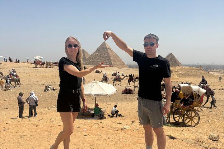 Private ViP all-inclusive Giza Pyramids & Sphinx & Photographer