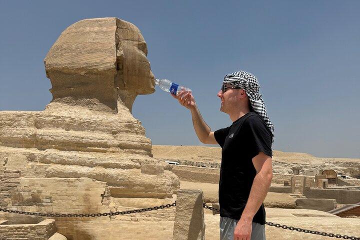 Private ViP all-inclusive Giza Pyramids & Sphinx & Photographer
