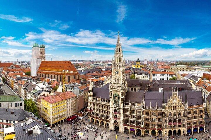 Prague to Munich Private Transfer with 2 hours sightseeing