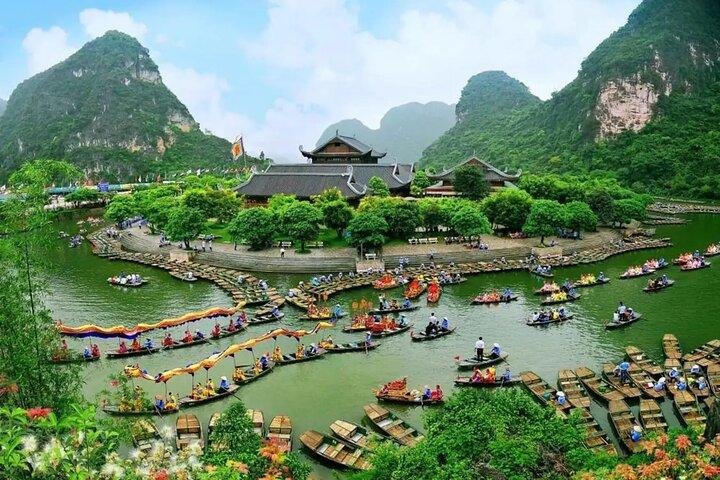 Day Trip in Ninh Binh Tour from Hanoi