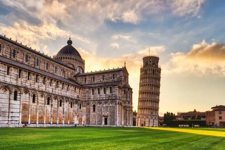 Pisa Afternoon Tour from Florence + Skip-the-Line Access