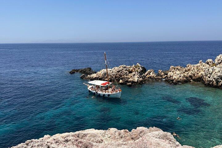 Daily Boat Trip Antiparos & Despotico