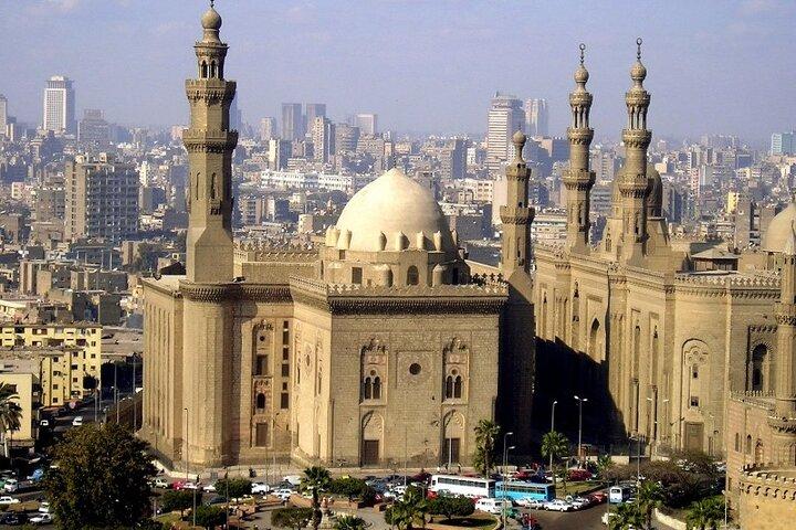 Guide on site tour to Islamic Cairo