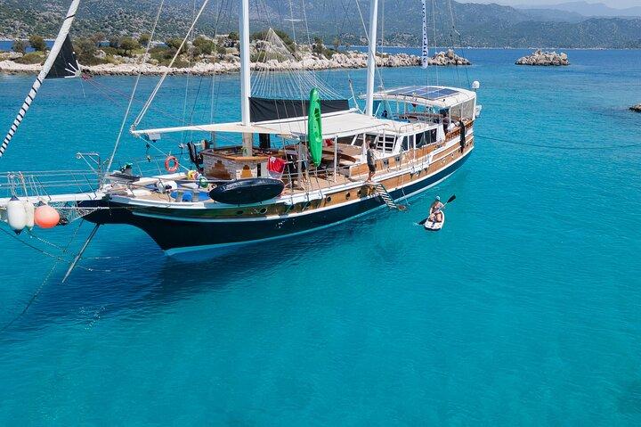 Sail Turkey: 18-39's Gulet cruises for Young Adults