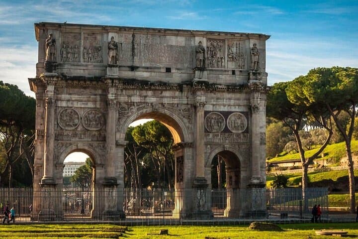 Rome: Colosseum Guided Tour with Roman Forum and Palatine