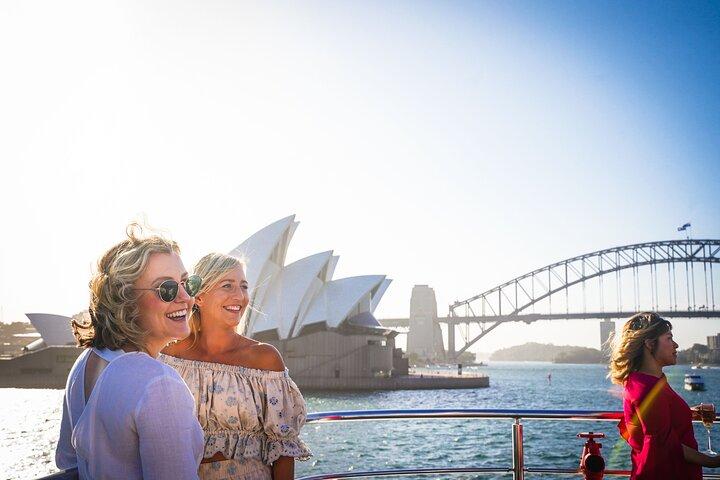 Sydney Harbour 90-minute Sightseeing Cruise with Commentary