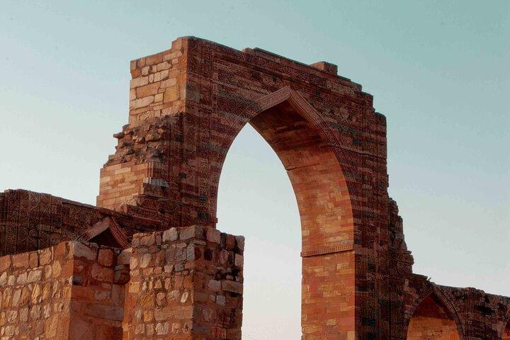 Qutub Minar Complex Half Day Guided Tour