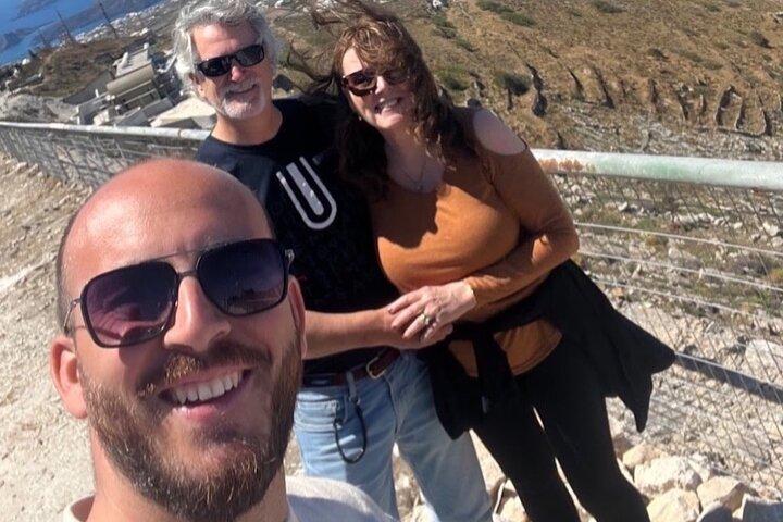 Private Custom Santorini Tour – Hidden Gems & Iconic Views