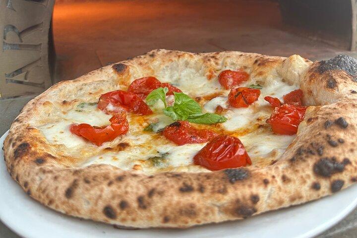 Sorrento Pizza Making Class with Local Pizzaiolo Hands on 100%