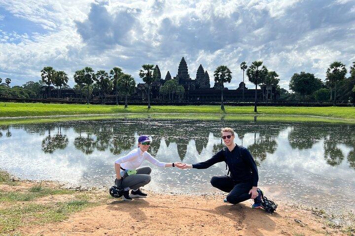 Angkor Wat Bike Tour with Lunch Included