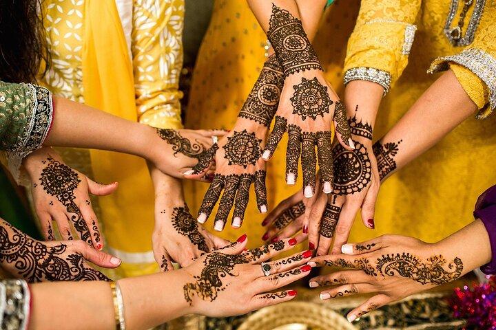Casablanca Culinary Experience Henna and Traditional Dress
