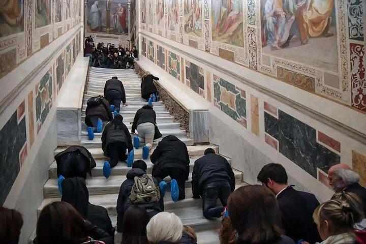 Semi-Private Tour of the Holy Staircase and the Cathedral of Rome