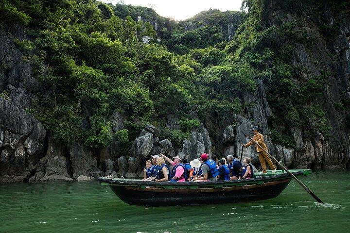 Hanoi : Starlight Cruise Halong Bay 2D1N with Seaview Cabin