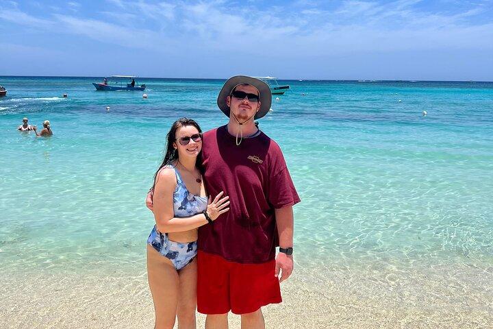 Roatan Private Excursion Monkey & Sloth, City Tour & Beach Break