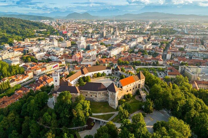 Ljubljana 2Hours Walking Tour with Local Guide