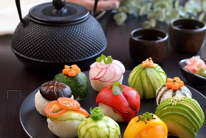 [NEW]JPN CULTURE - Buy@Toyosu Market SUSHI Making +TEA +Maid Cafe
