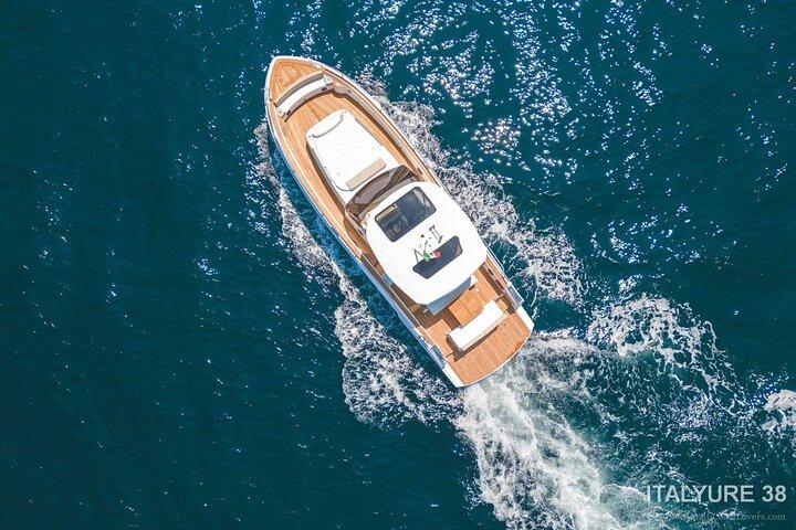 Private tour in Premium Yacht from Sorrento to Capri and Positano