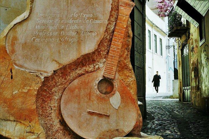 Lisbon Private Tour by Tuktuk + Live Fado Dinner