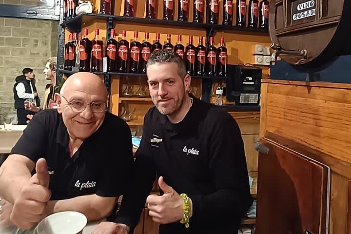 Barcelona tailored tapas & drinks tour with a native guide