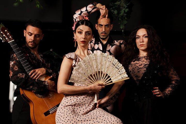 Authentic Flamenco Live Show With Tapas in Barcelona