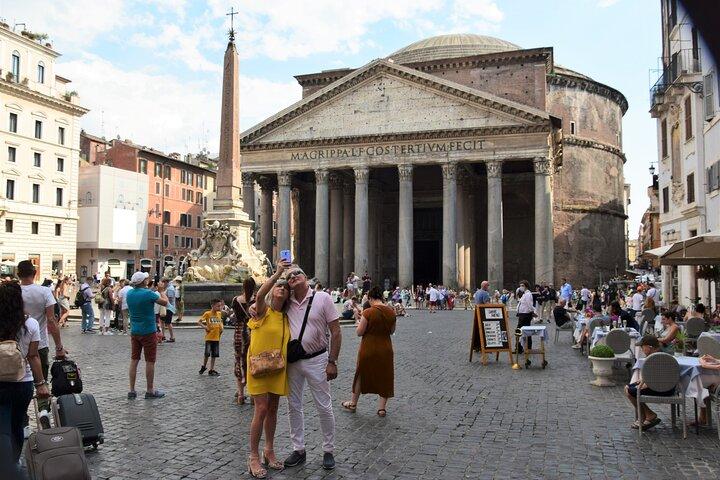 Epic Rome Tour: Port Round-Trip, Colosseum, Iconic Sights & Lunch