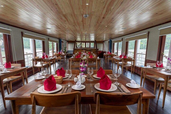 Amazing Sails Bai Tu Long Bay from Hanoi by Expressway