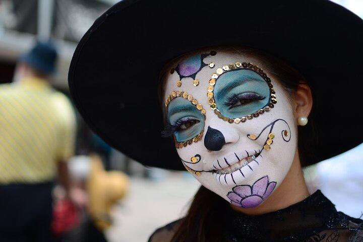 Private Tour in Mexico City with an Award Winning Author