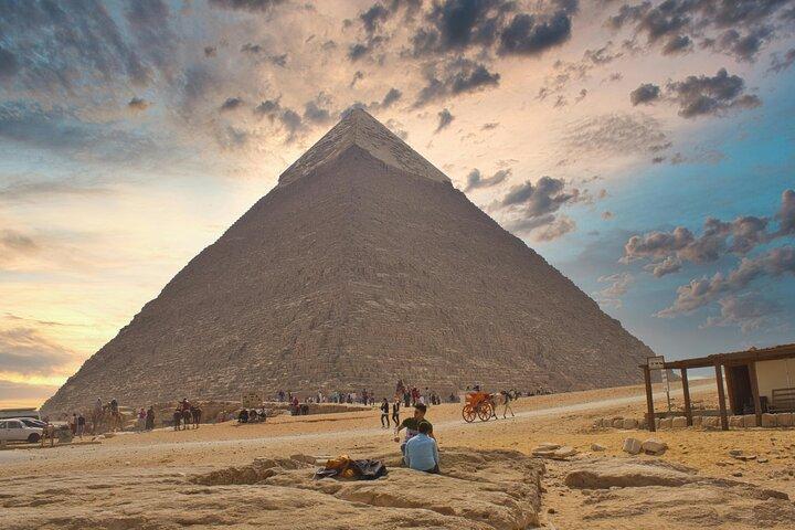 Giza Pyramids and Sphinx Day Tour