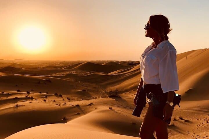 Dubai Desert Safari With Dinner And Live Shows