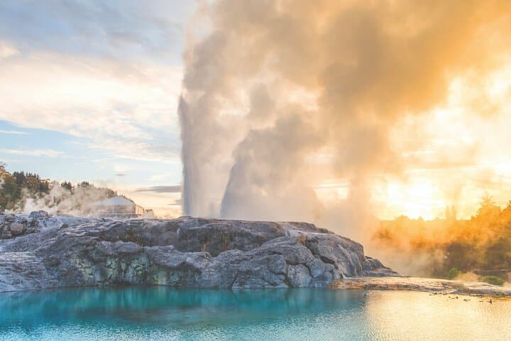 Waitomo Caves & Rotorua - Te Puia Small-Group Tour from Auckland