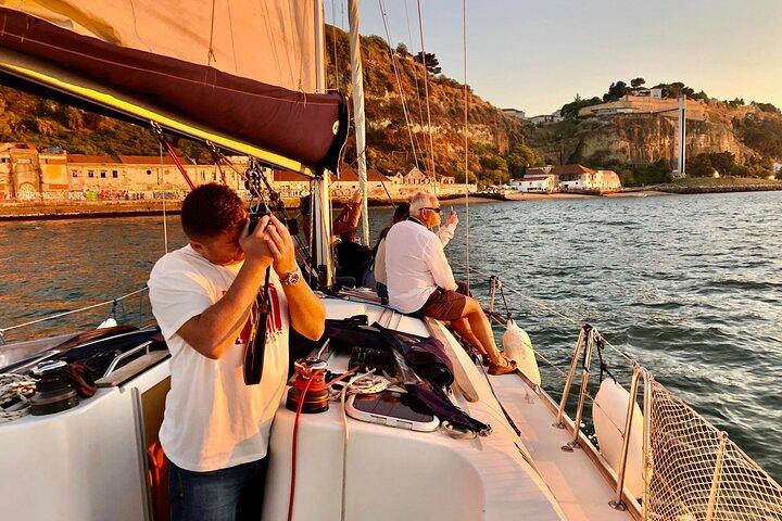 Lisbon Small Group Sunset Sailing 2h Cruise with Open Bar
