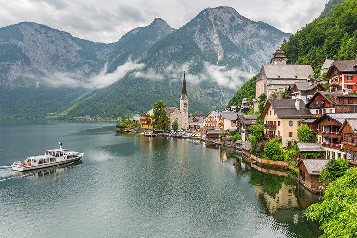 Vienna: small group tour Hallstatt with skywalk, boat, mine