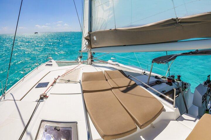 Isla Mujeres All Inclusive Sailboat Experience