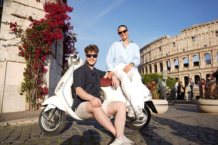 Rome Vespa Tour with Photos, Tiramisu & Pick-up/Drop-off included