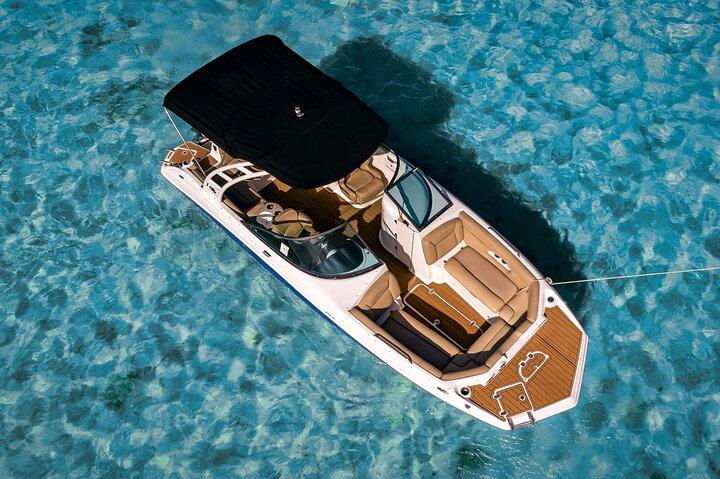Miami's Unique Private Boat Tour: Discover & Enjoy Your Way