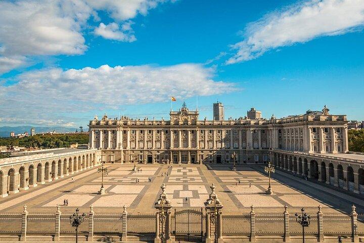 Historical Visit to the Royal Palace Madrid + Ebook