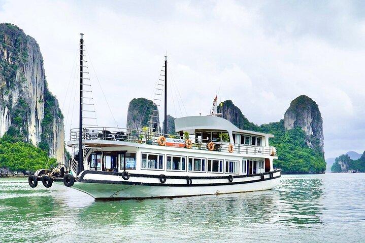 Ha Long Bay Cruise Day Tour from Hanoi