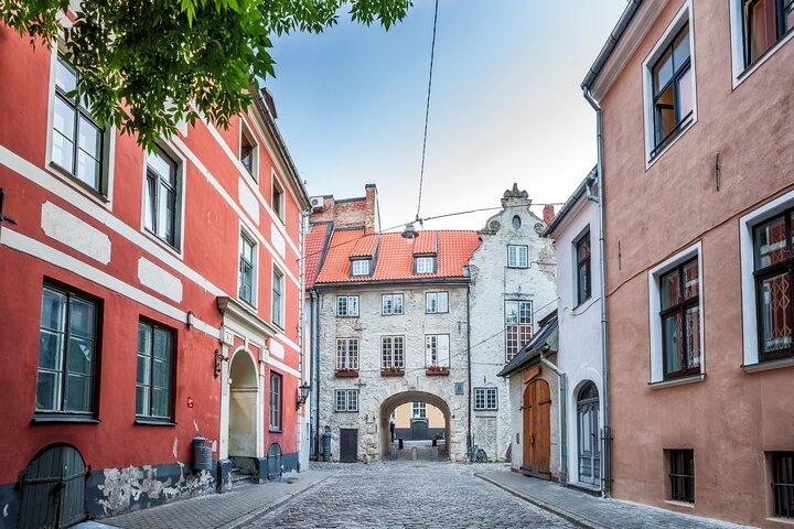 Riga’s Old Town: An Audio Tour by a Professional Latvian Guide