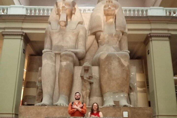 8Hour Private Tour:Giza Pyramids,Sphinx,Egyptian Museum & Lunch