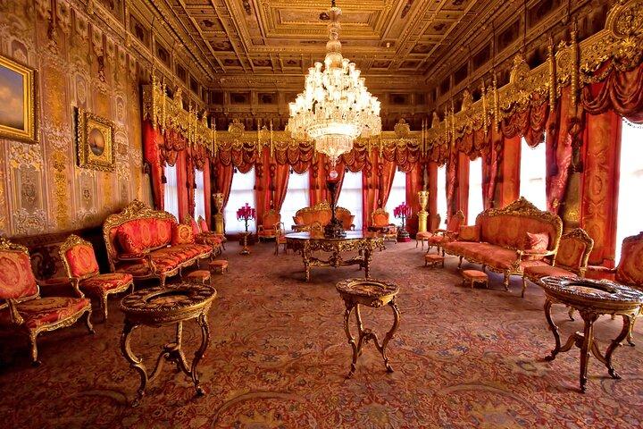 Dolmabahce Palace Skip the Ticket Line Entry with Audio Guide