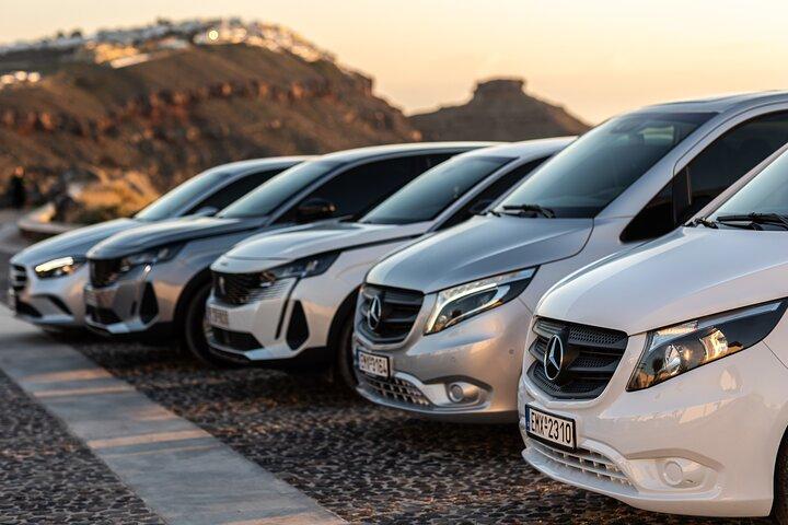 Santorini: Private Transfers To / From The Port Athinios
