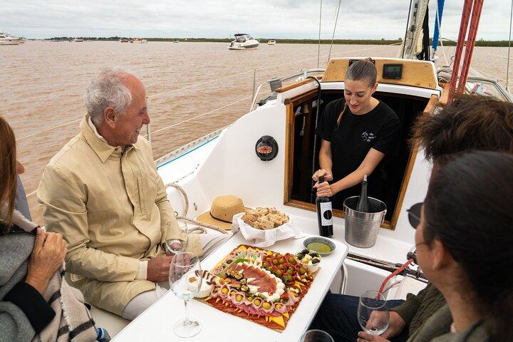 Sailing with Wine Tasting in Buenos Aires