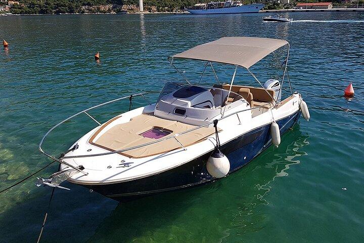 4h / 6h / 8h Elaphite Islands Tour with 7.5m/24FT SunDeck Boat