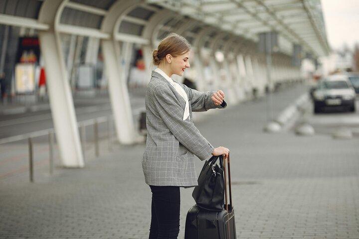 Transfer from tour accommodation to the airport in Marrakech