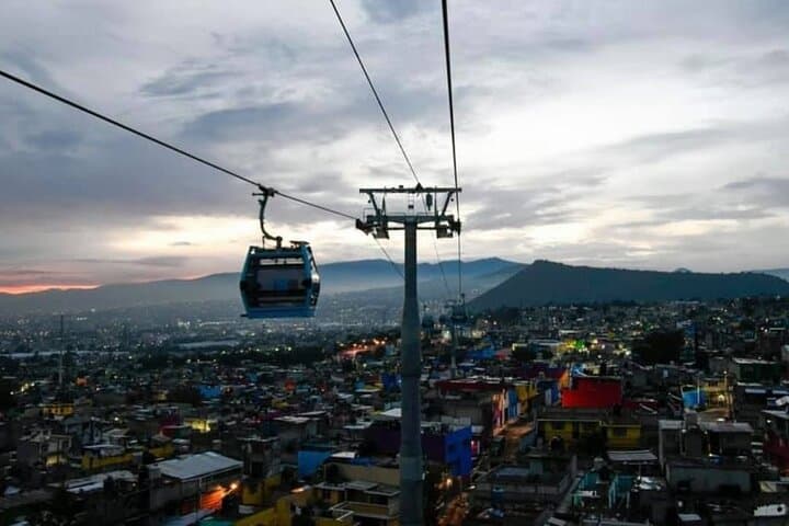 CableCar Experience: Off the Beaten Path Mexico City Walking Tour
