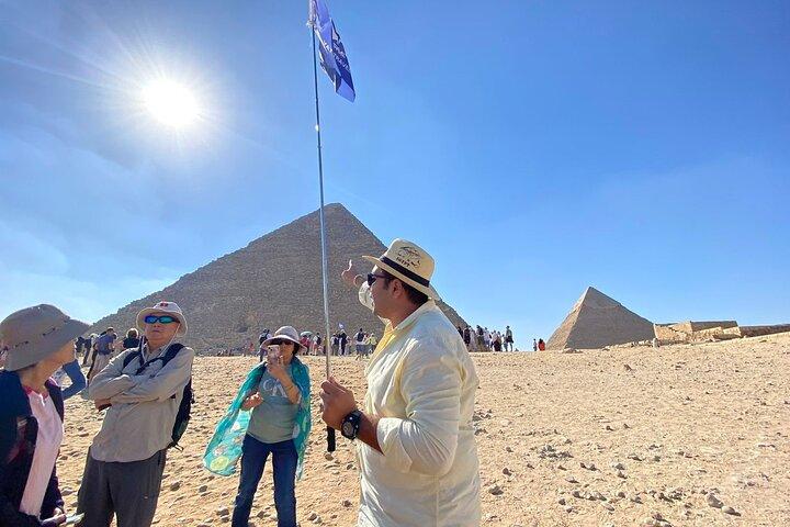Private Cairo and Pyramids Tour with an Egyptologist Guide