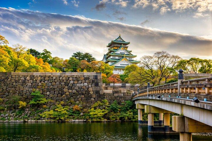 Osaka Private Tour with English-Speaking Driver